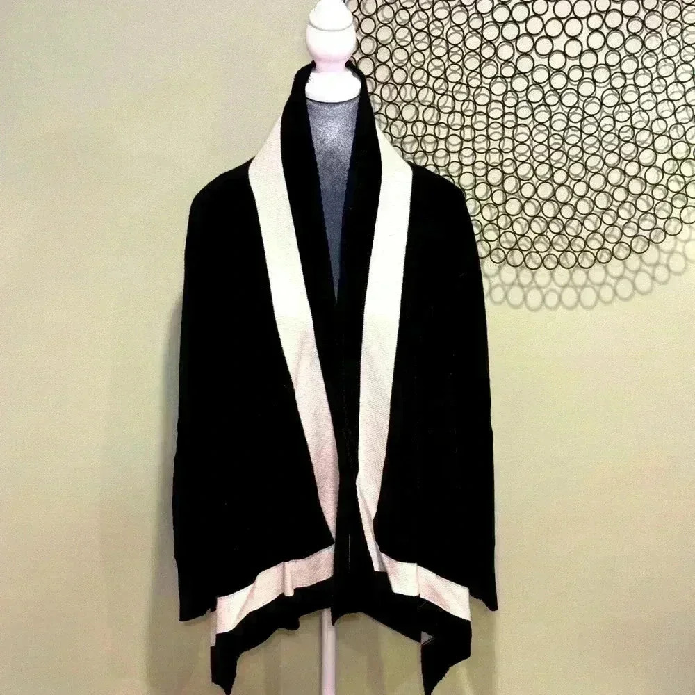 Banana Republic- Drape black and white sweater Merino Wool & Cashmere